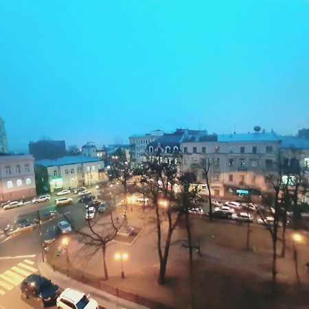 Апартаменты Marin в самом центре Харків Екстер'єр фото