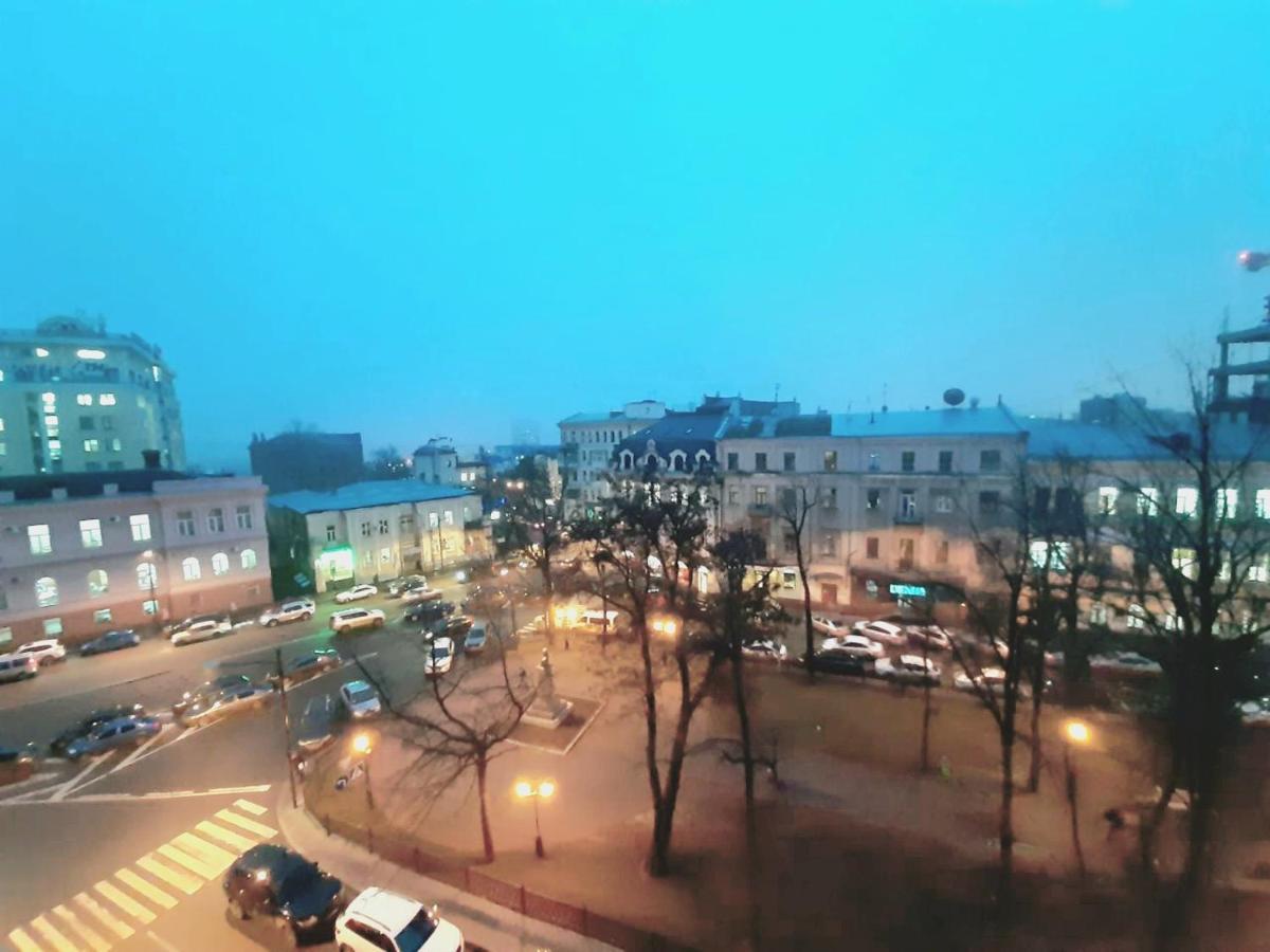 Апартаменты Marin в самом центре Харків Екстер'єр фото